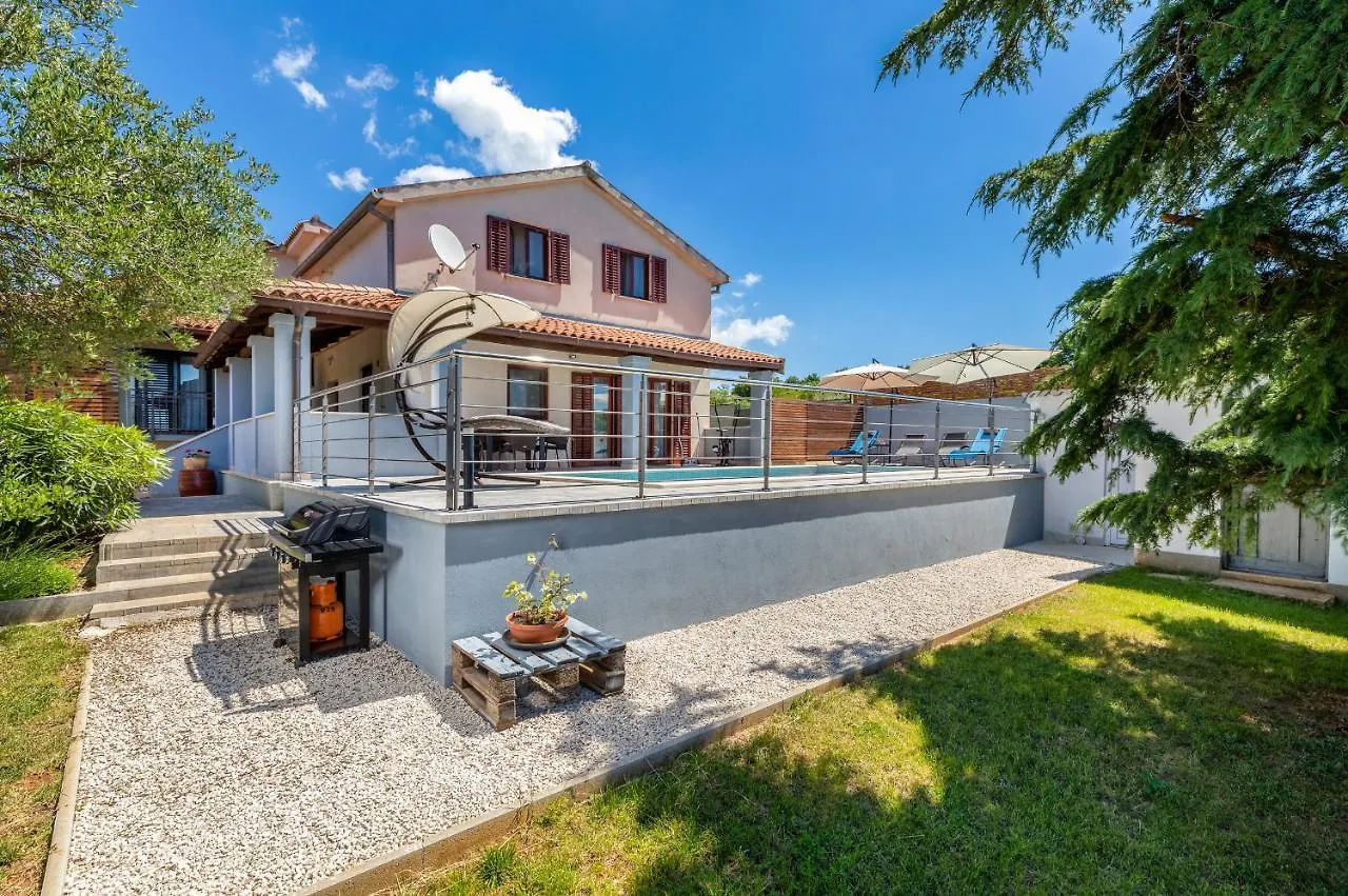 Casa Vian Βίλα Πούλα 0*,